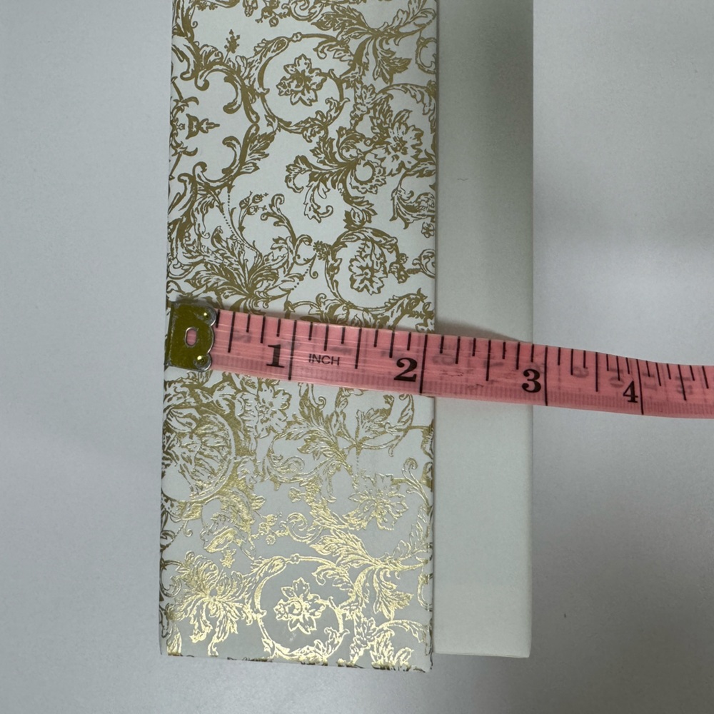 DIOR Medium Gold Foiled Gift Box - Picture 9 of 9